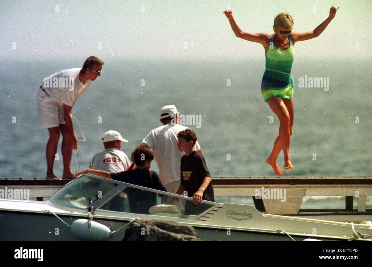 La princesse Diana en vacances à St Tropez Juillet 1997 En tant que client de Harrods patron Mohamed Al Fayed Banque D'Images