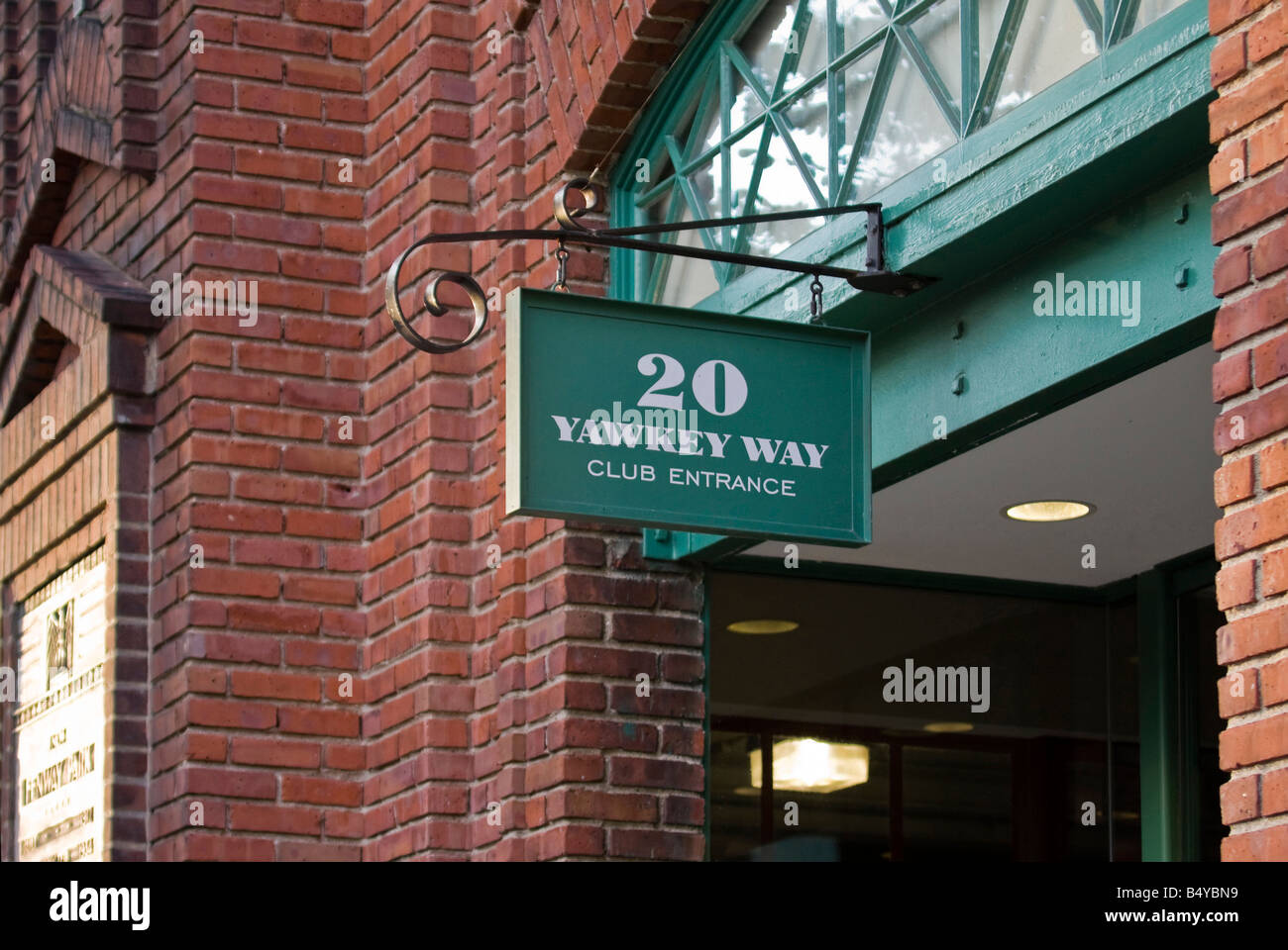 À l'entrée du Club 20 Yawkey Way à Fenway Park pour la Ligue américaine de l'équipe de la Ligue Majeure de Baseball les Red Sox de Boston. Banque D'Images