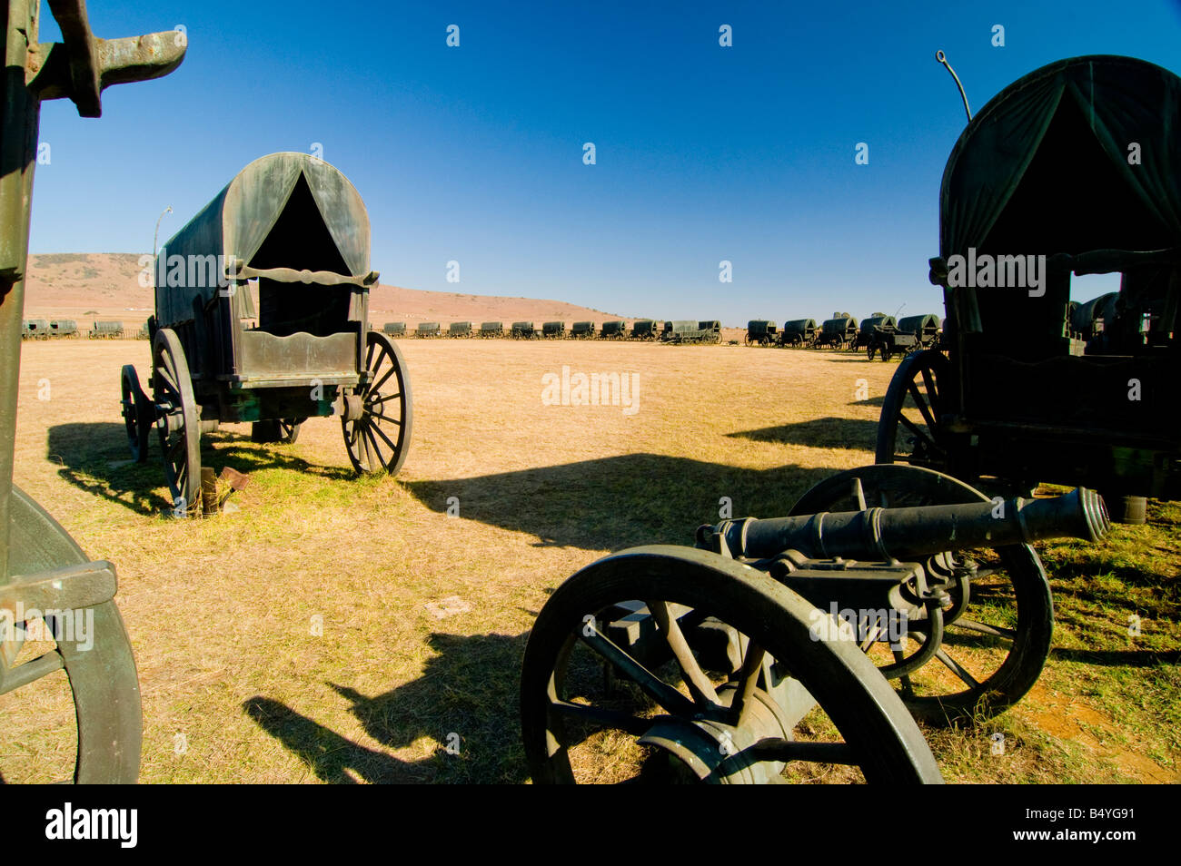 Mémorial de la trek Boer, assiégés-comme cercle de roulotte itinérante les wagons, Blood River, Dundee, Kwazulu-Natal, Afrique du Sud Banque D'Images