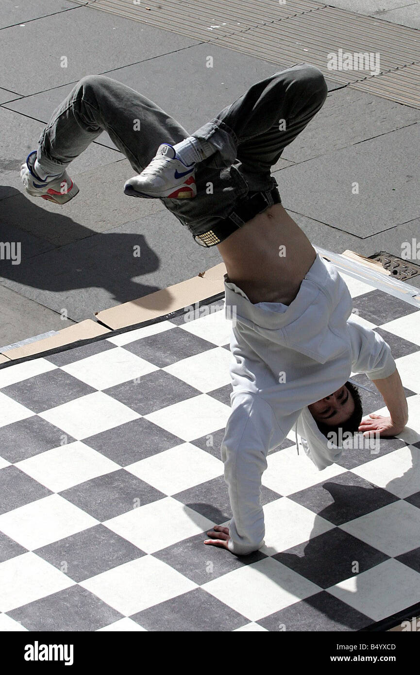 En fonction de Newcastle danse hip hop artistes mauvais goût Cru sera sur scène au Théâtre Royal dans le cadre de la Conventions a vie danse Hip Hop Theatre Festival Photo de Darren O Kane Banque D'Images