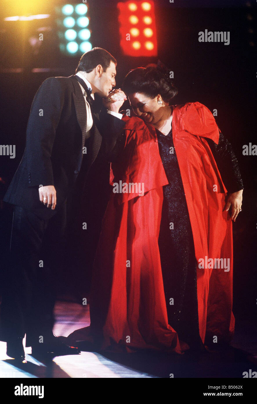 Freddie Mercury et Montserrat Caballe en concert à l'occasion du lancement officiel de l'Espagne s'Olympiade culturelle MSI 1980 Freddie Mercury Banque D'Images