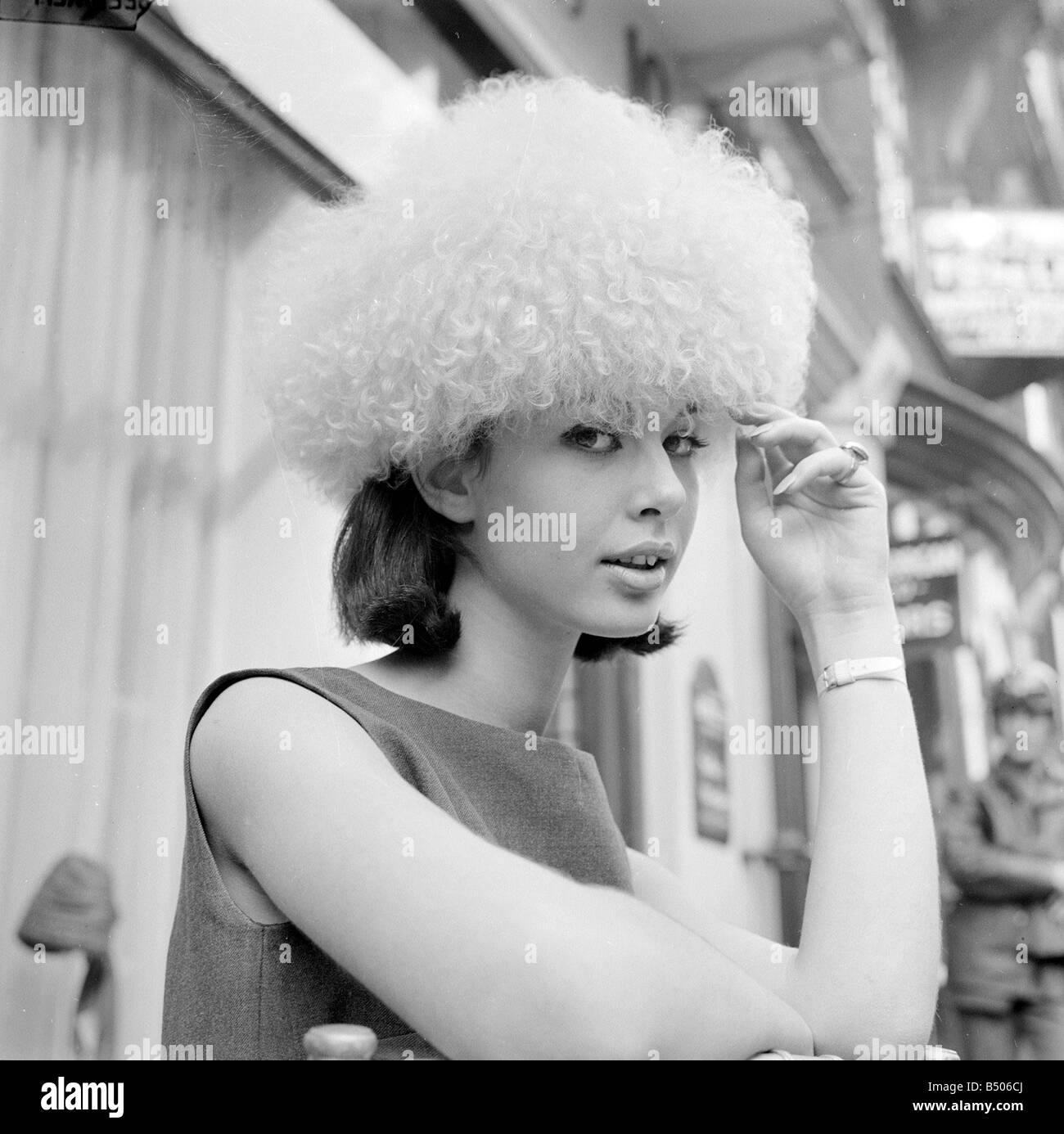 Une fois le modèle Linda Keith petite amie de Keith Richards des Rolling  Stones et puis Jimi Hendrix Photo Stock - Alamy