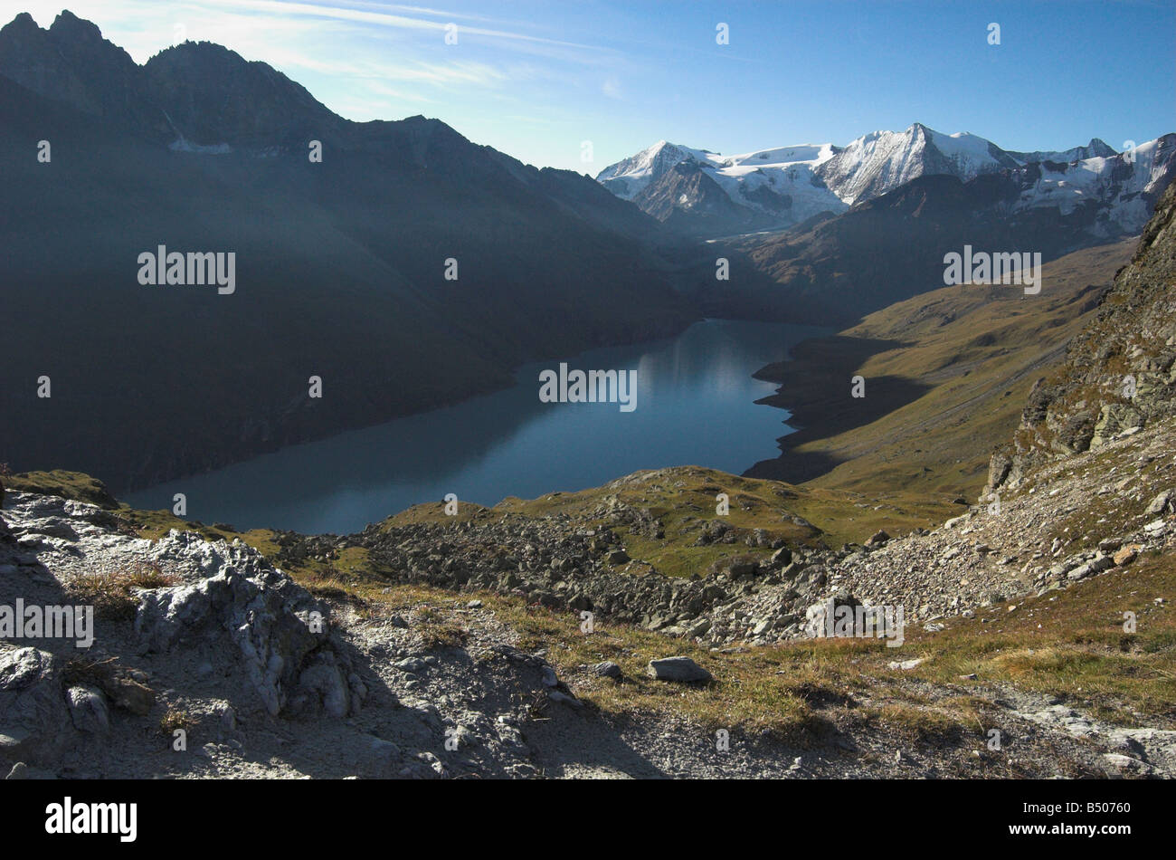 Lac des Dix depuis le Col des Roux, Alpes valaisannes, Suisse Banque D'Images