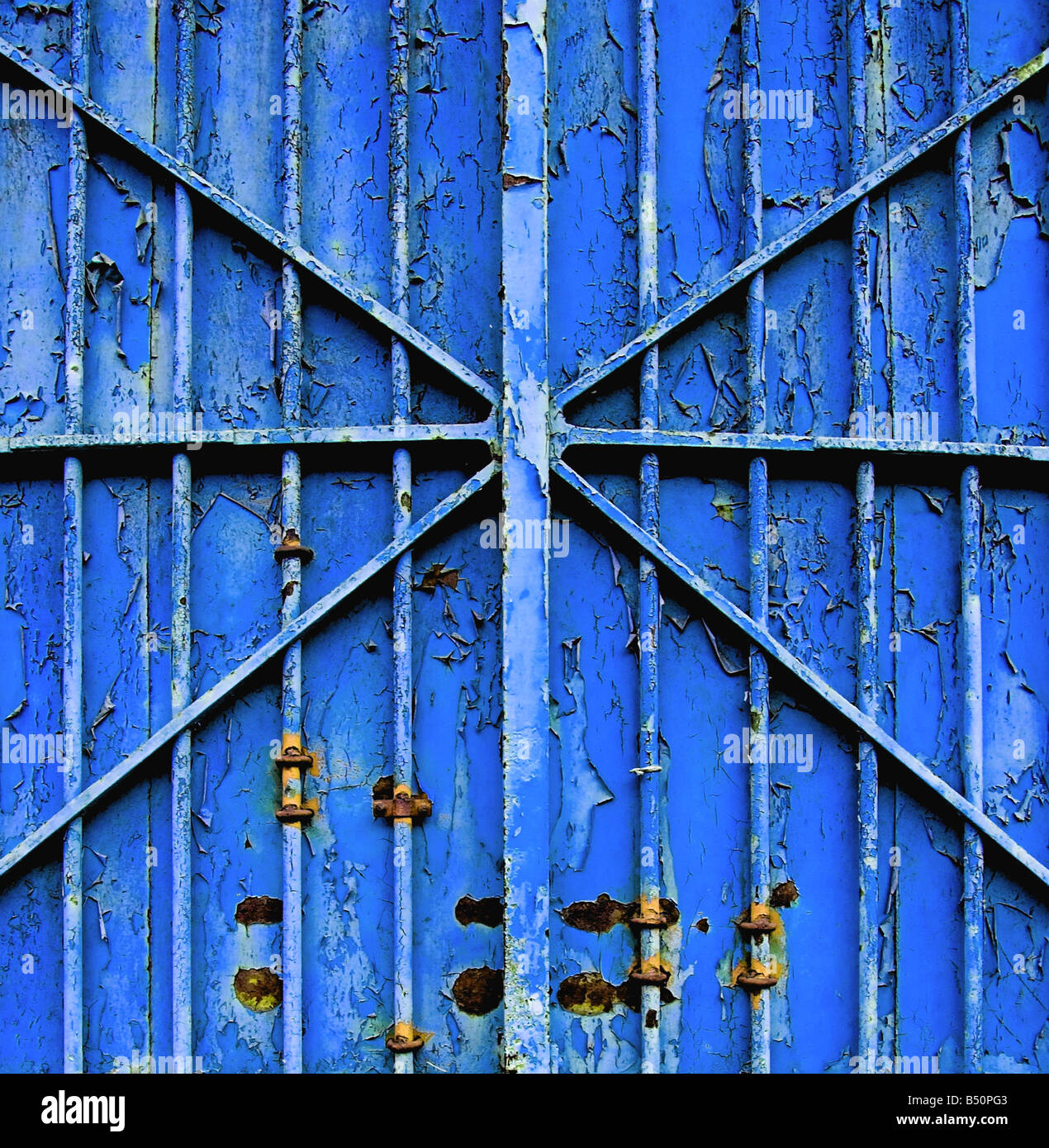 Motif de fond de porte rouillée en acier bleu Banque D'Images