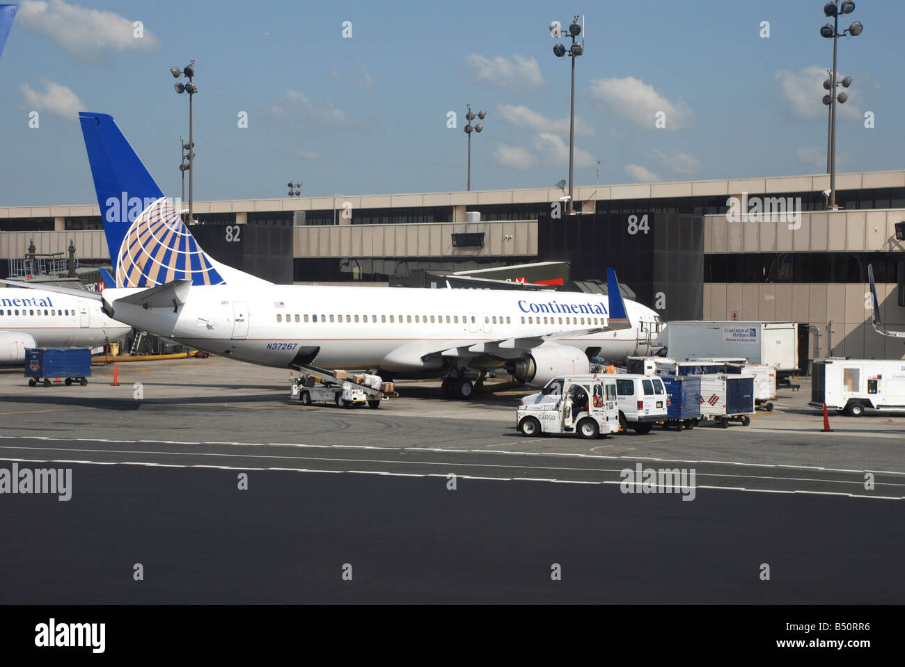 Continental Airlines avions sur un stand à l'aéroport Newark Liberty New York Banque D'Images