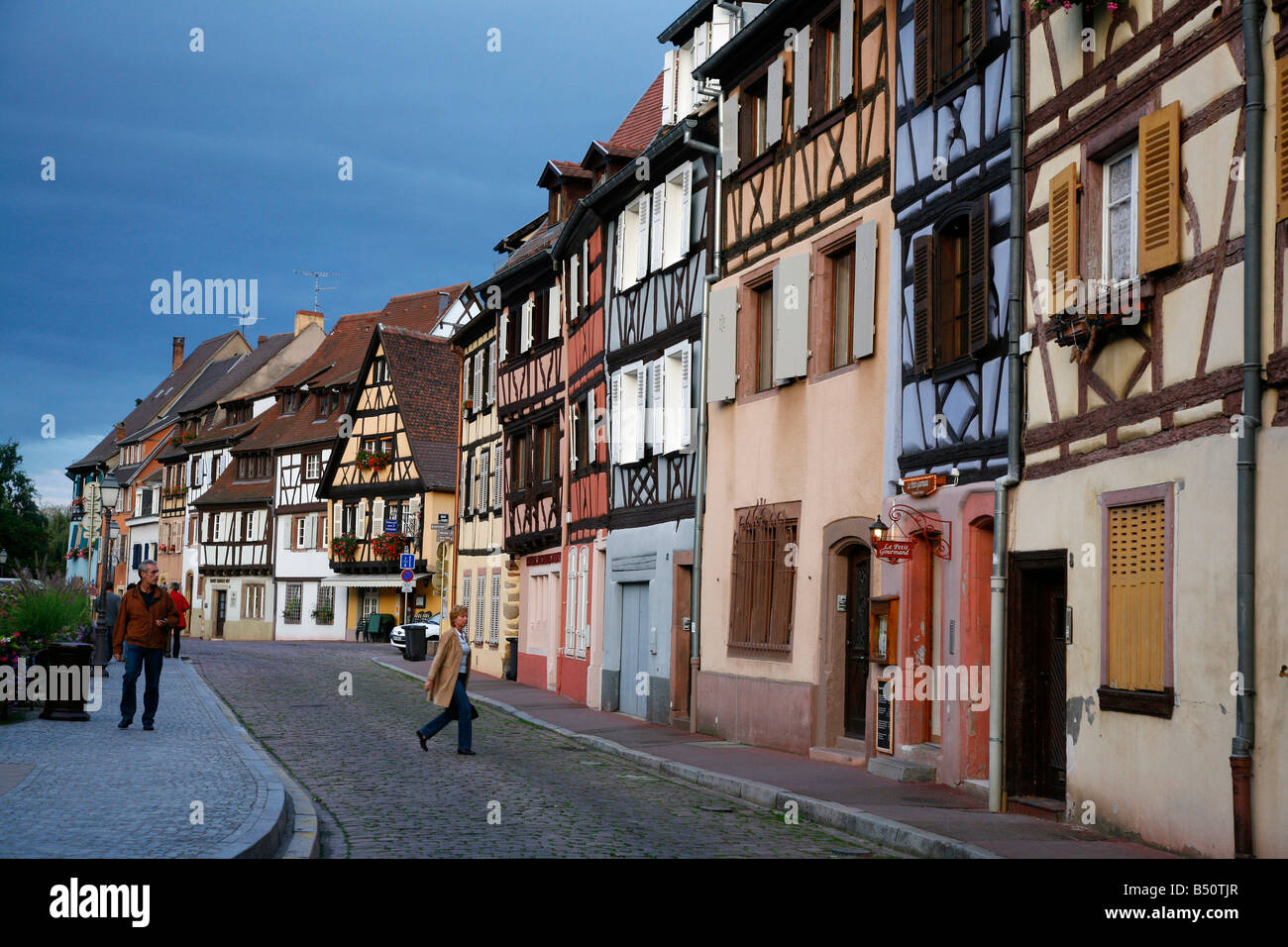 Sep 2008 - Des maisons à colombages sur le quai de la Poissonnerie rue de la Petite Venise Colmar Alsace France Banque D'Images