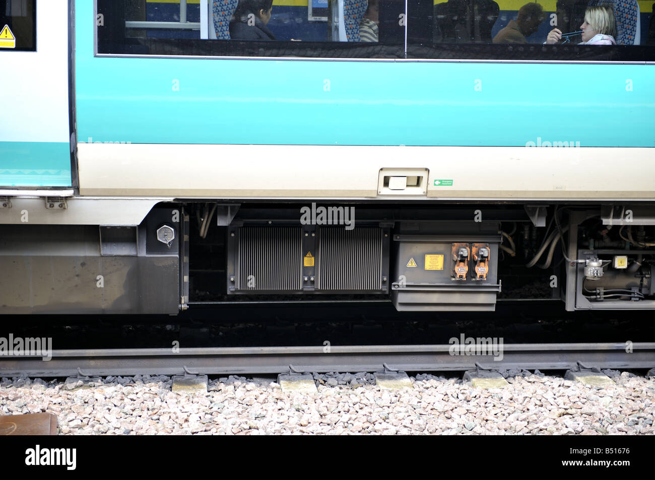 Class 170 Turbostar Cross Country train à la gare de Derby Banque D'Images