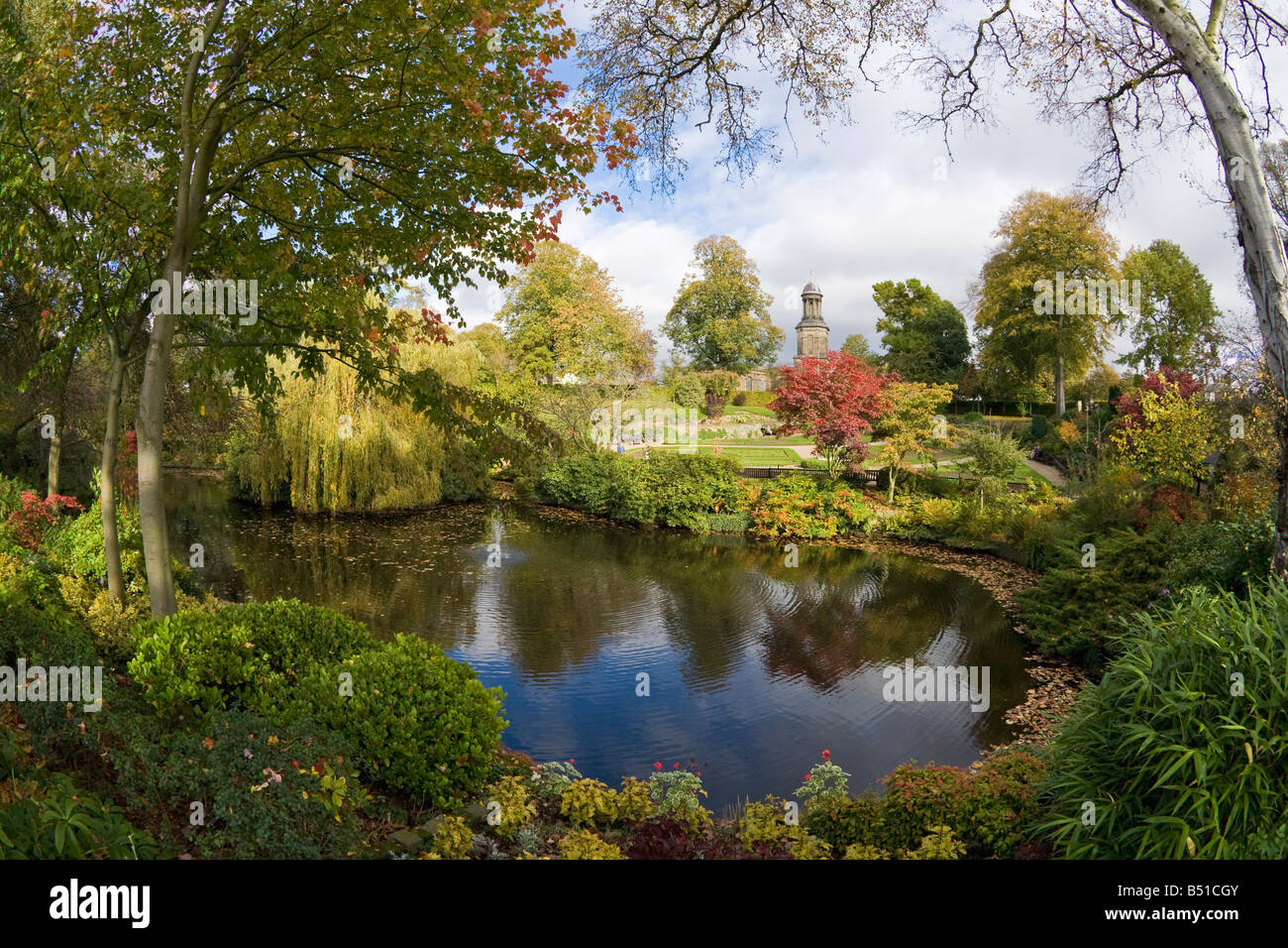 Église St Chads et le jardin ornemental de Dingle dans la carrière Park SHREWSBURY Shropshire England UK Royaume-Uni GB grand T0 Banque D'Images