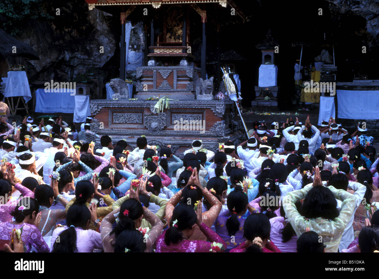 Pura Goa Lawah bat cave scène Bali Indonésie Banque D'Images