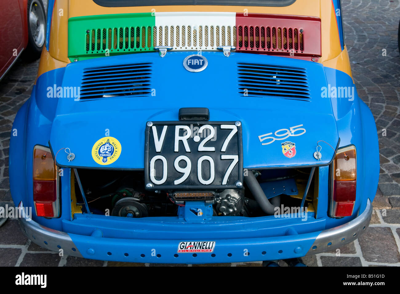 Fiat 500 voiture à moteur, le lac de Garde, Italie Banque D'Images