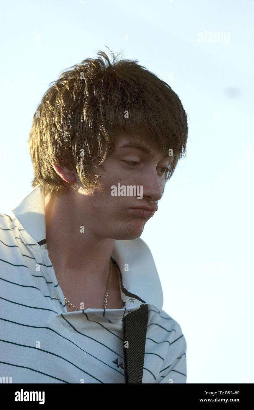 Festival de musique de Coachella en Californa Alex Turner le chanteur avec la lecture d'Artic Monkeys au festival Banque D'Images