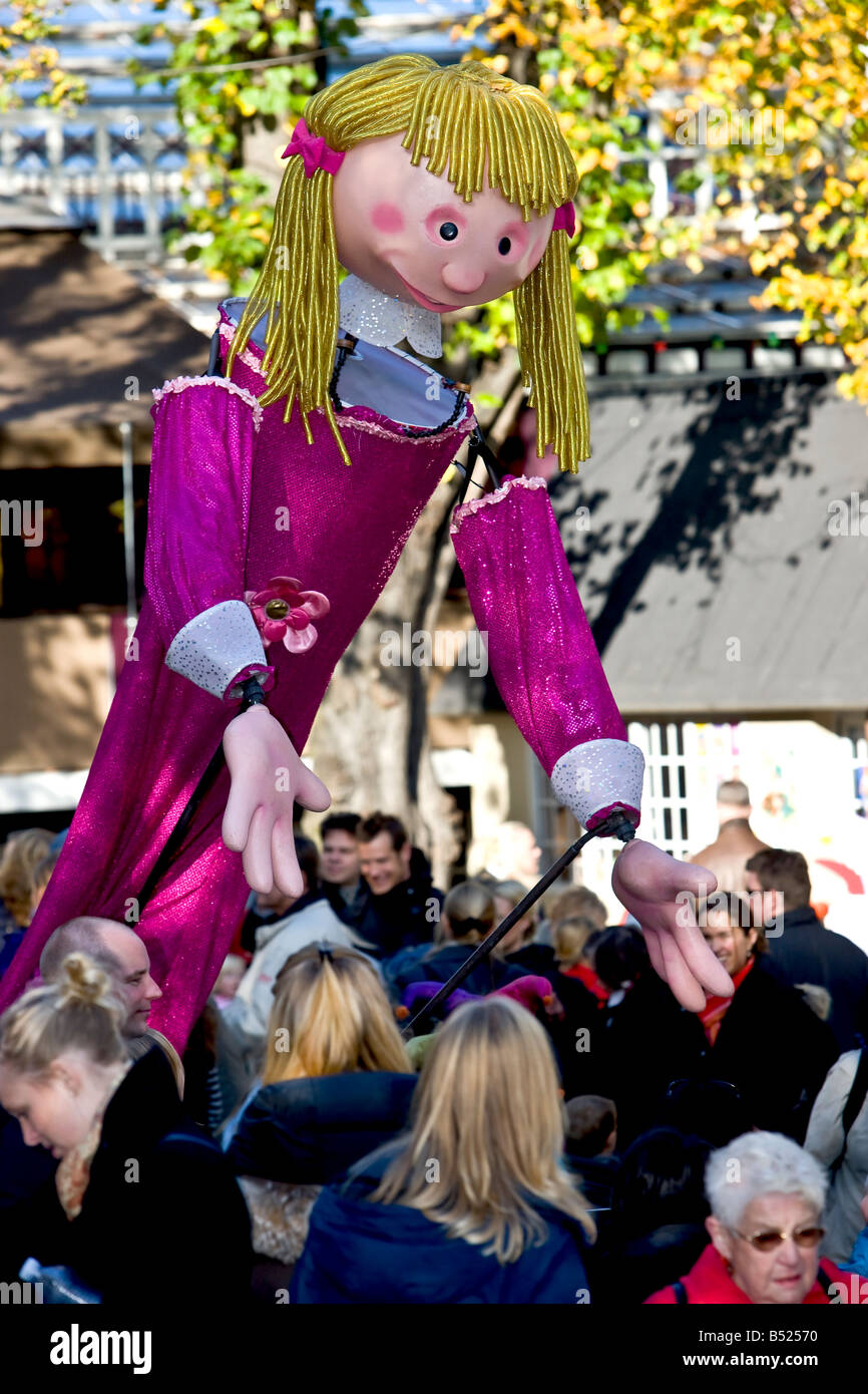 Les marionnettes géantes dans Tivoli Copenhague Banque D'Images