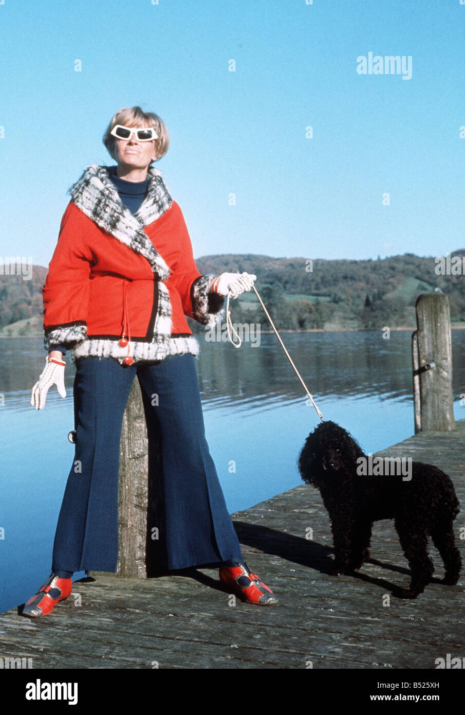 Tonia Campbell épouse de Donald Campbell Jan 1967 montres Coco caniche