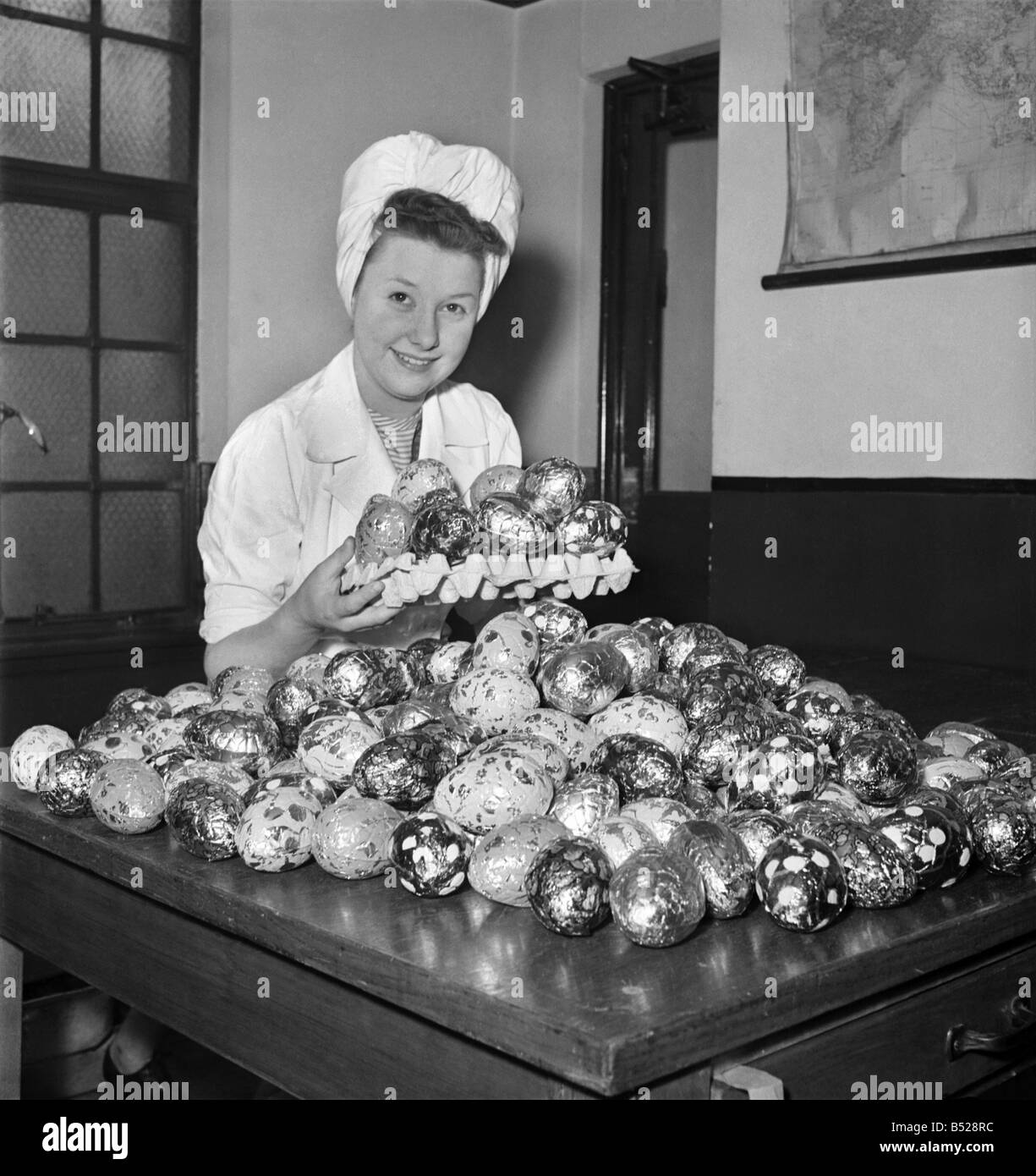 Œuf de Pâques en usine. Mars 1948 O12137 Banque D'Images