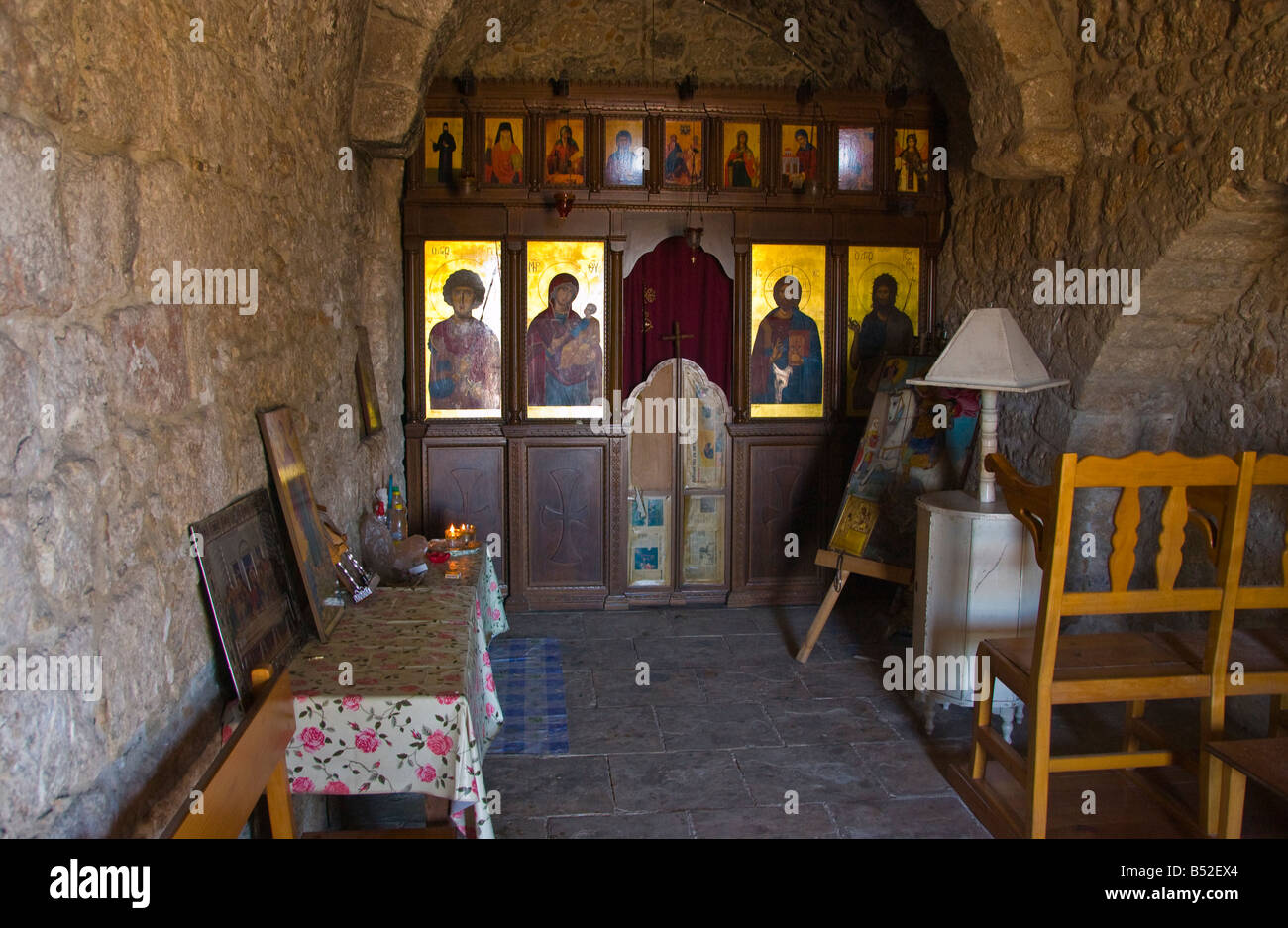 Intérieur de l'église grecque orthodoxe rurale à Potamos Liopetriou sur l'Est de l'île Méditerranéenne de Chypre UE Banque D'Images
