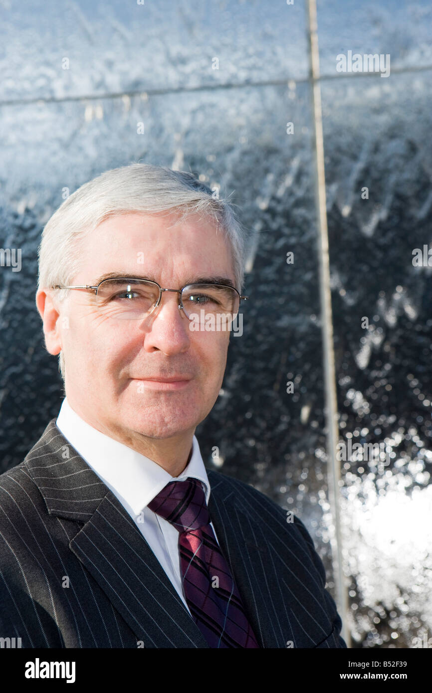 Martin Sykes, directeur exécutif de commerce de gouvernement. La baie de Cardiff. Banque D'Images