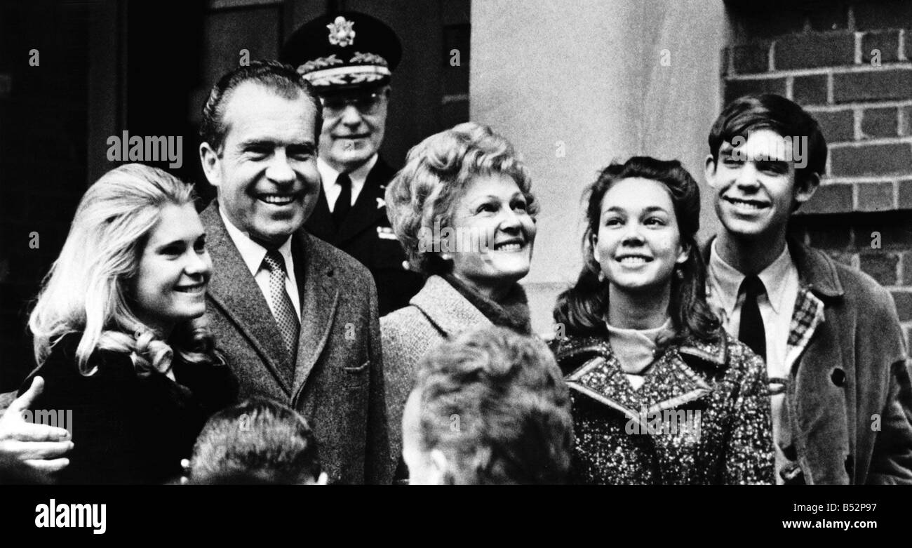 Patricia Nixon épouse du Président américain avec son mari Richard Nixon et Tricia Nixon et Julie David Eisenhower Eisenhower Banque D'Images