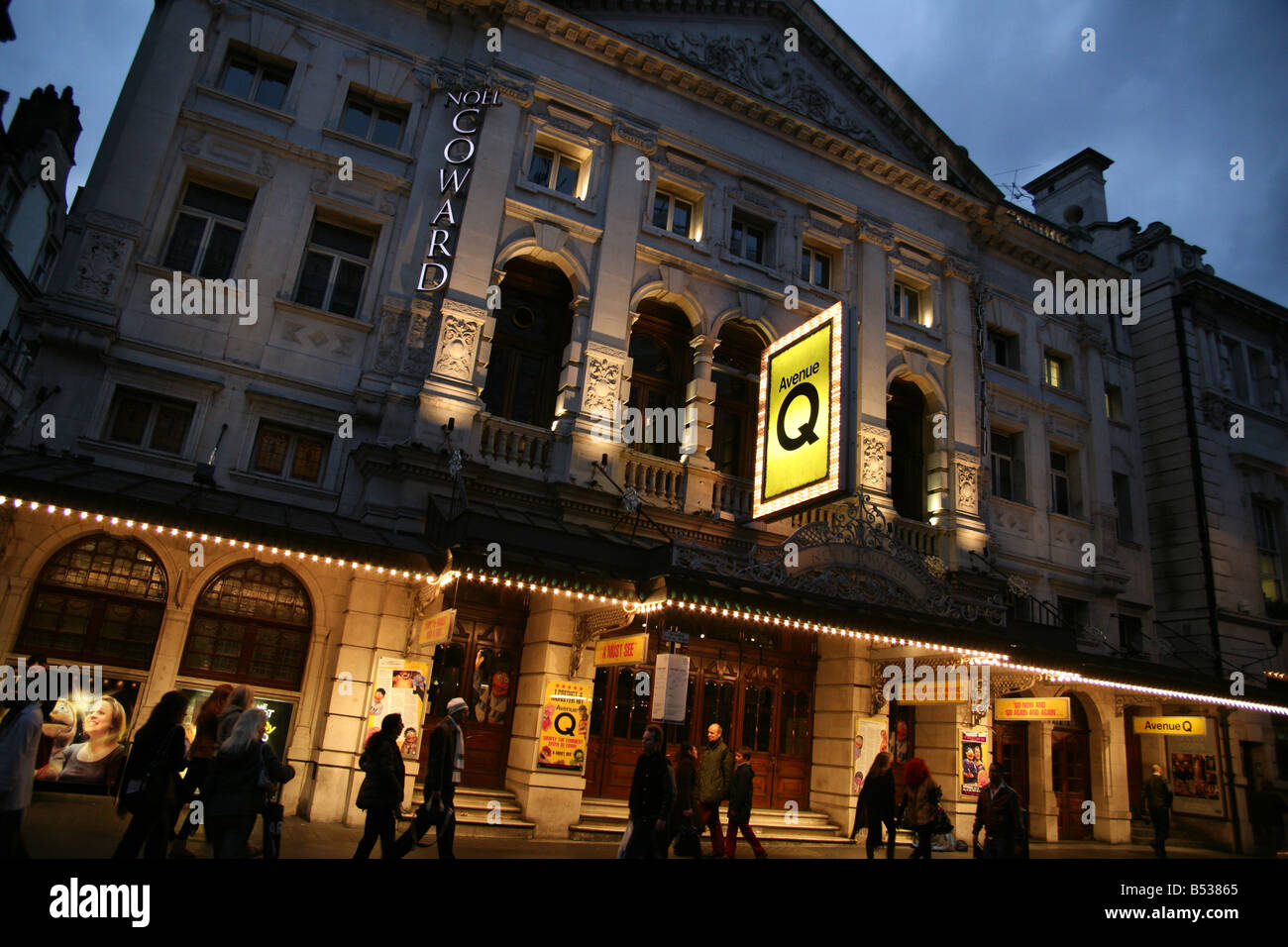 Noel Coward Theatre à Londres West End Banque D'Images