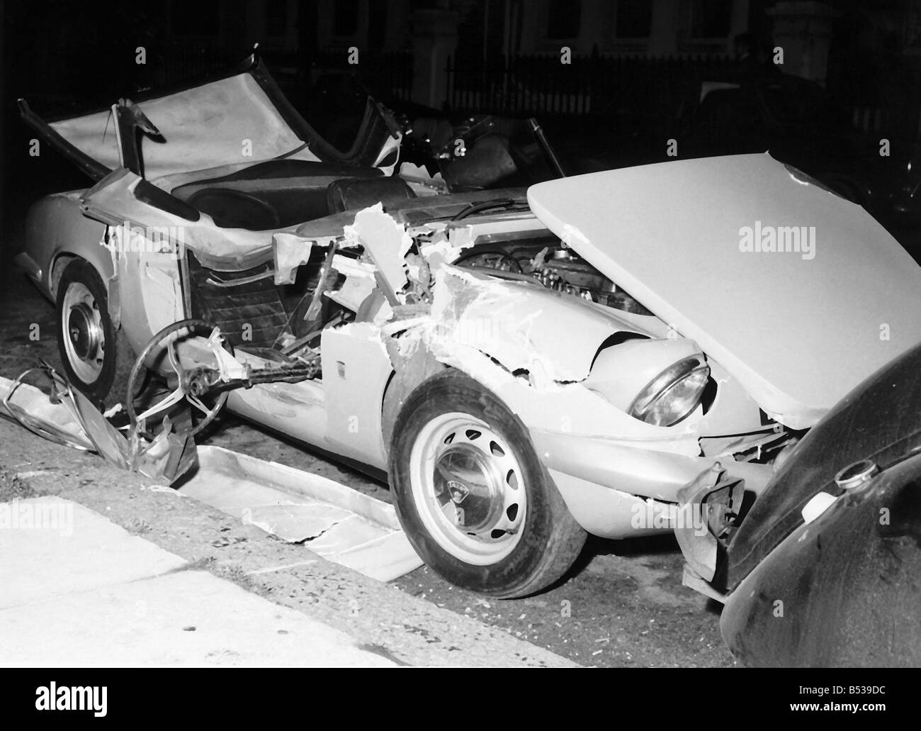 Tara Browne héritier Guinness tué dans un accident de voiture Lotus Elan Kensington Londres 18 12 66 MSI Banque D'Images