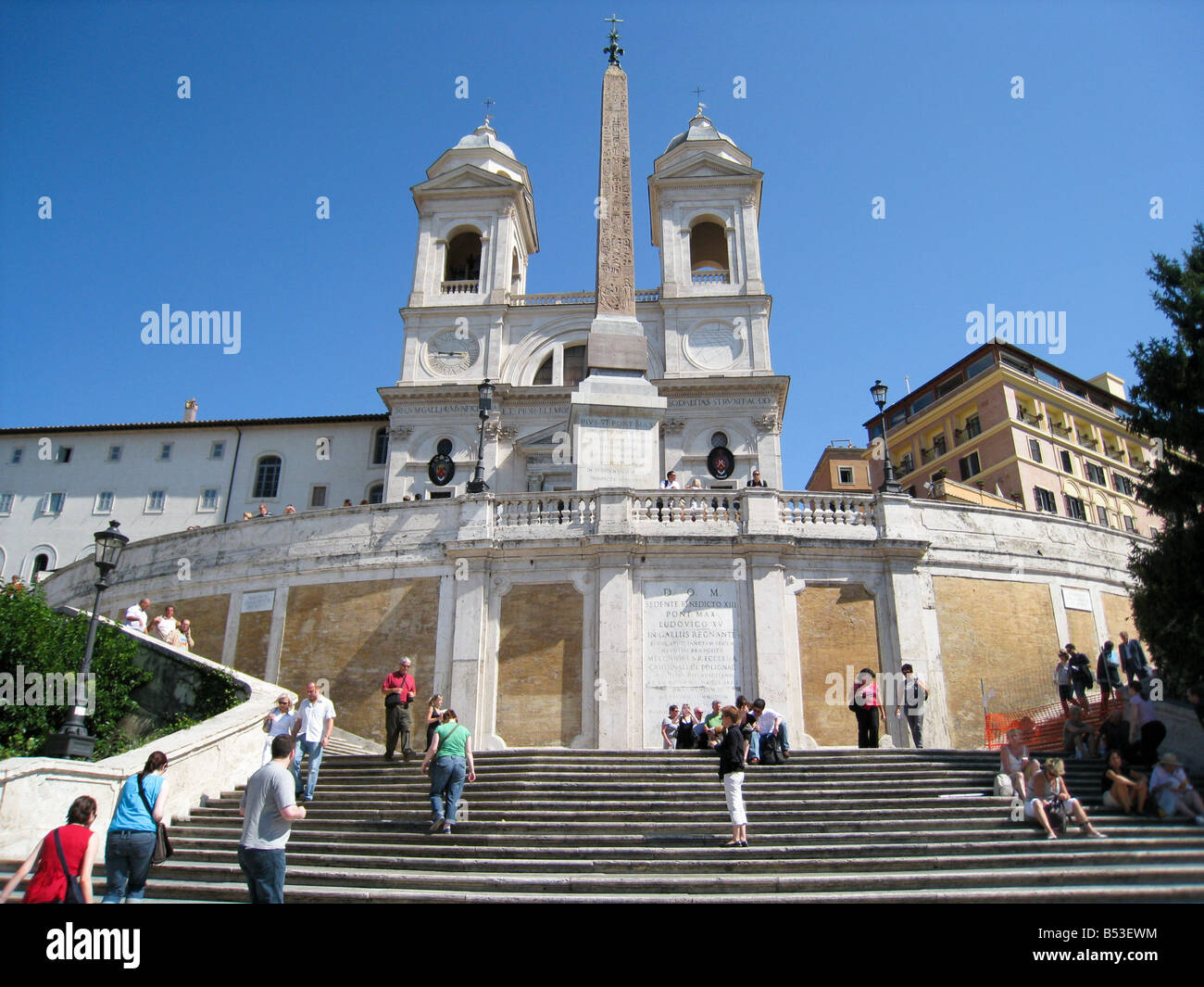 Les marches espagnoles et église de la Trinité-des-Monts Rome Italie Banque D'Images