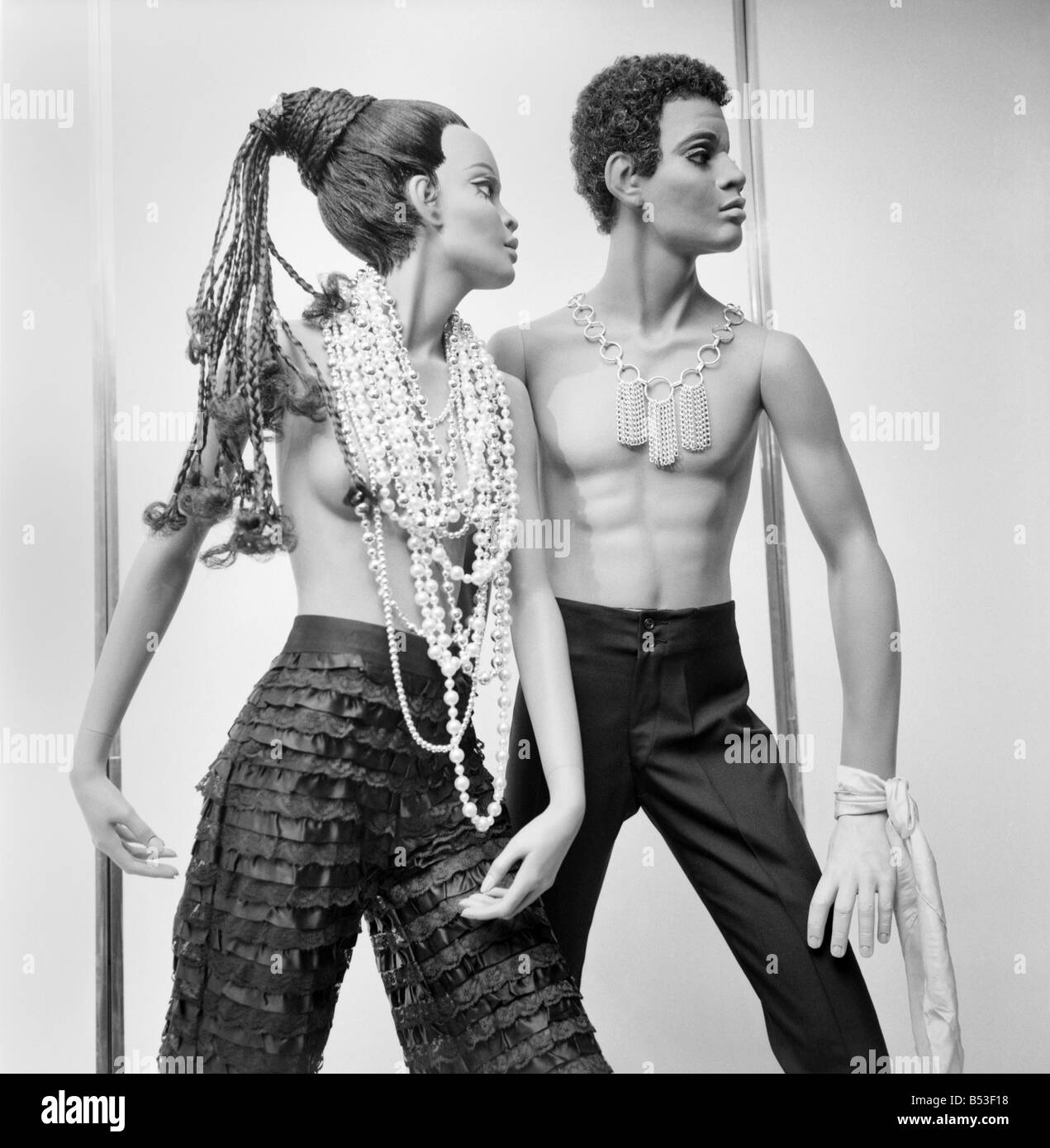 Une relation juste pour montrer ?;Photo d'un nouvel affichage des ...