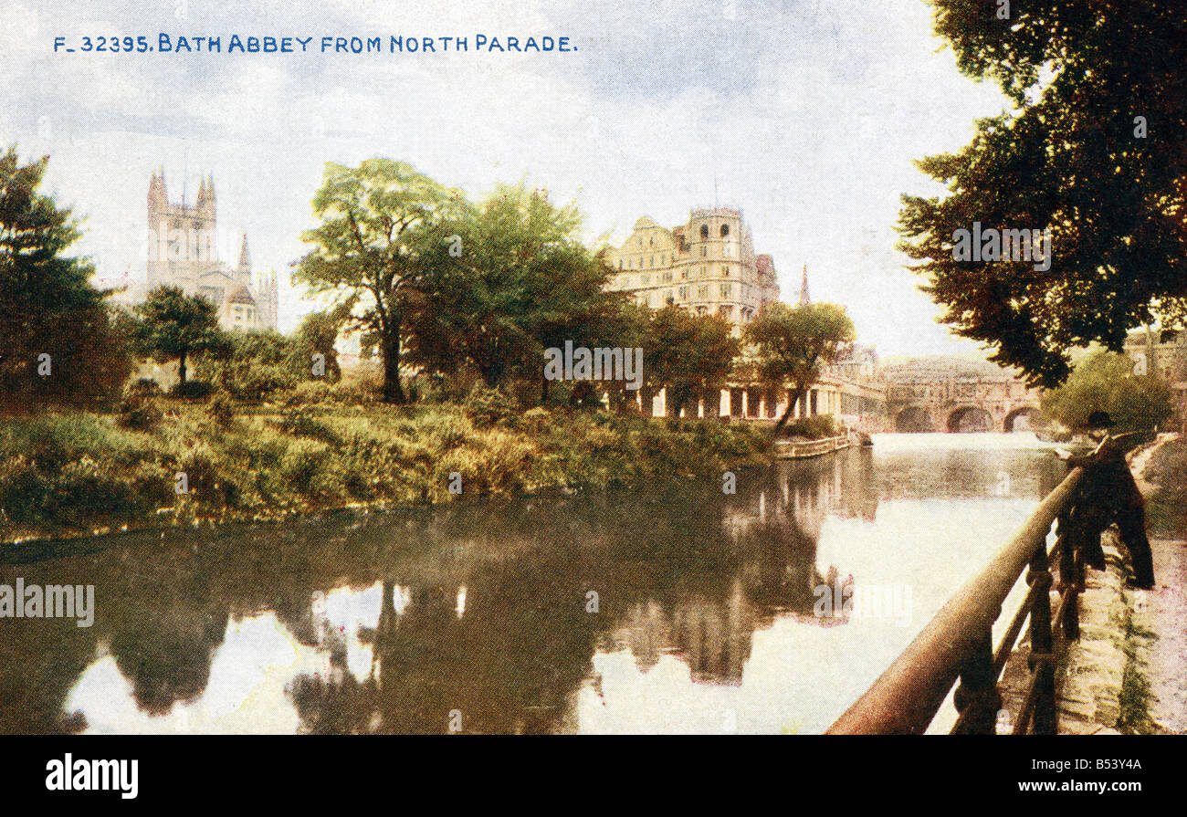 Old vintage photo carte postale de l'abbaye de Bath à partir de North Parade EDITORIAL UTILISEZ UNIQUEMENT Banque D'Images