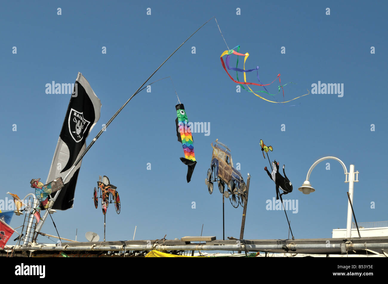 Fantaisiste, humoristique et créatif jardin wind spinners Banque D'Images