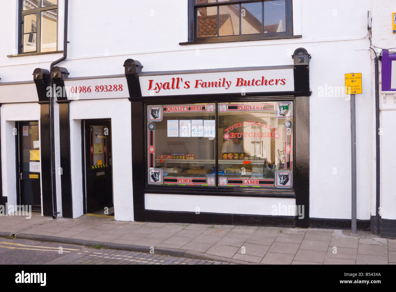 La famille Lyall traditionnel anglais bouchers boucher à Bungay, Suffolk, UK Banque D'Images