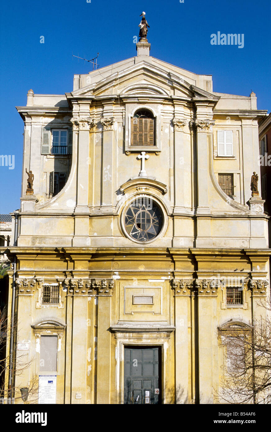 Cours Saleya Nice église Misericorde Alpes-maritimes 06 French Riviera Cote d'azur PACA France Europe Banque D'Images