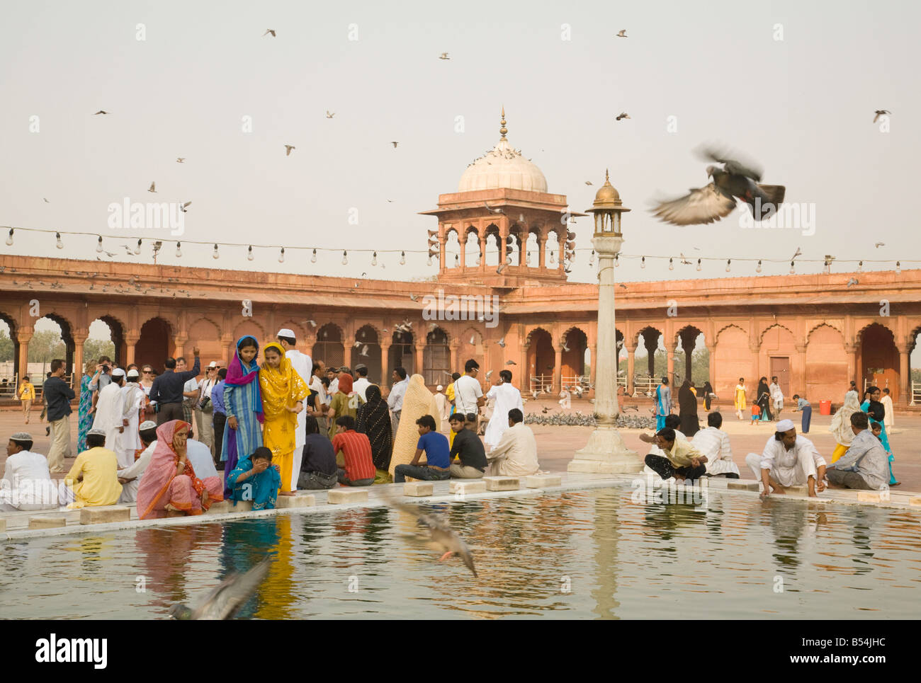 Delhi Mosquée Jama ; personnes à la mosquée Jama Masjid, Old Delhi, Inde, Asie Banque D'Images
