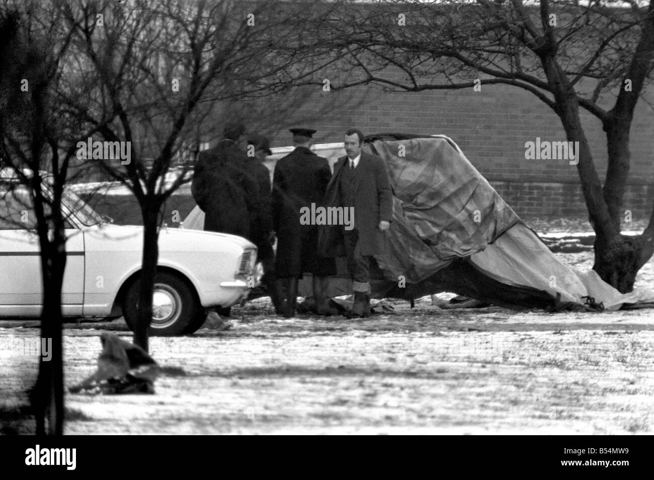 Meurtre à Welwyn Garden City. Couvercles de tente pour corps. Décembre 1969 ;Z11717-003 Banque D'Images