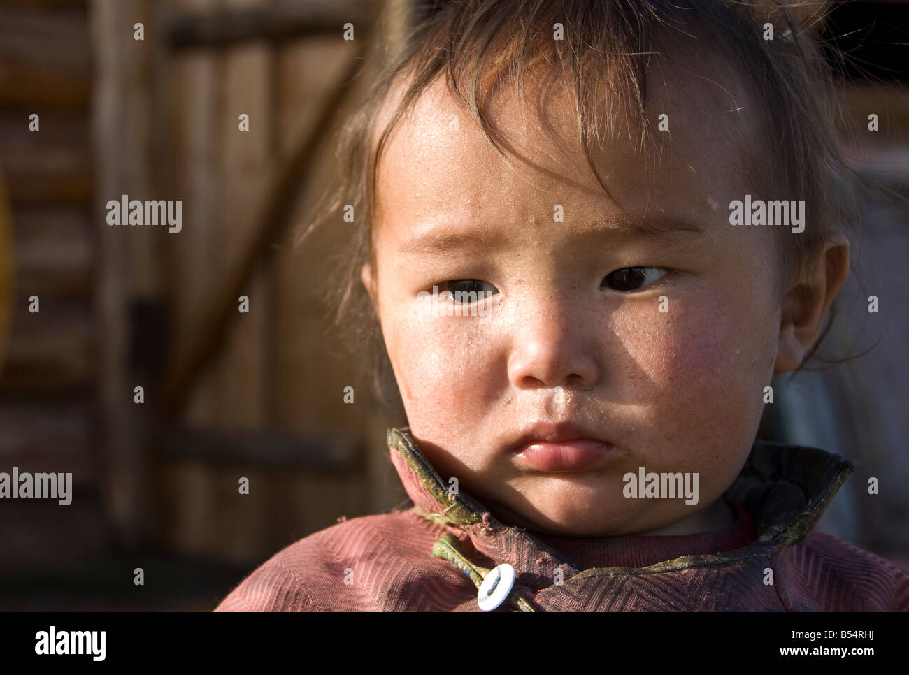Enfant dans le Nord de la Mongolie Banque D'Images