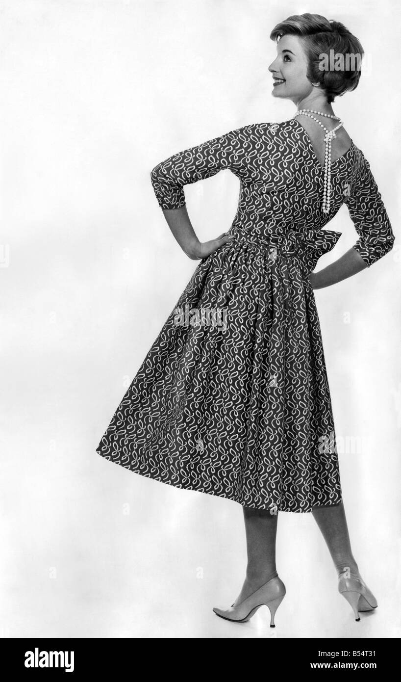 Le réveil de la mode. Mai 1958 P011149 Banque D'Images