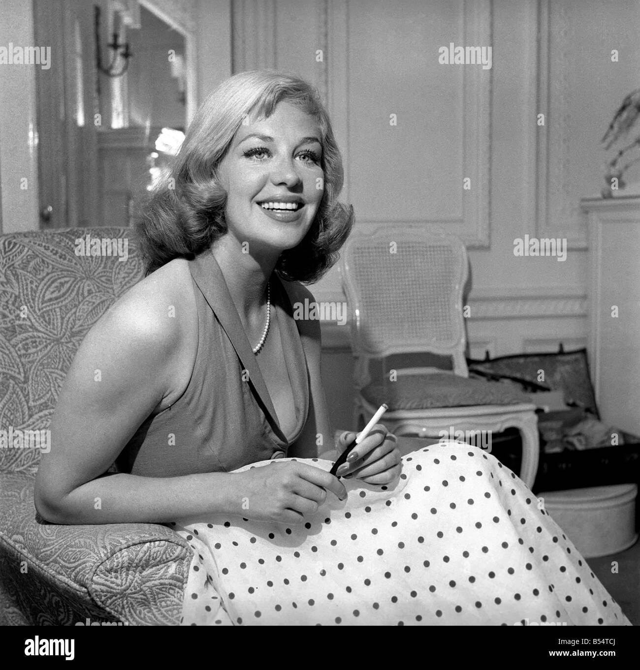 La star de cinéma allemande Hildegarde Neff, qui apparaît dans le pécheur, Europeıs plus gros succès au box-office pour 1953, elle joue le rôle de Banque D'Images