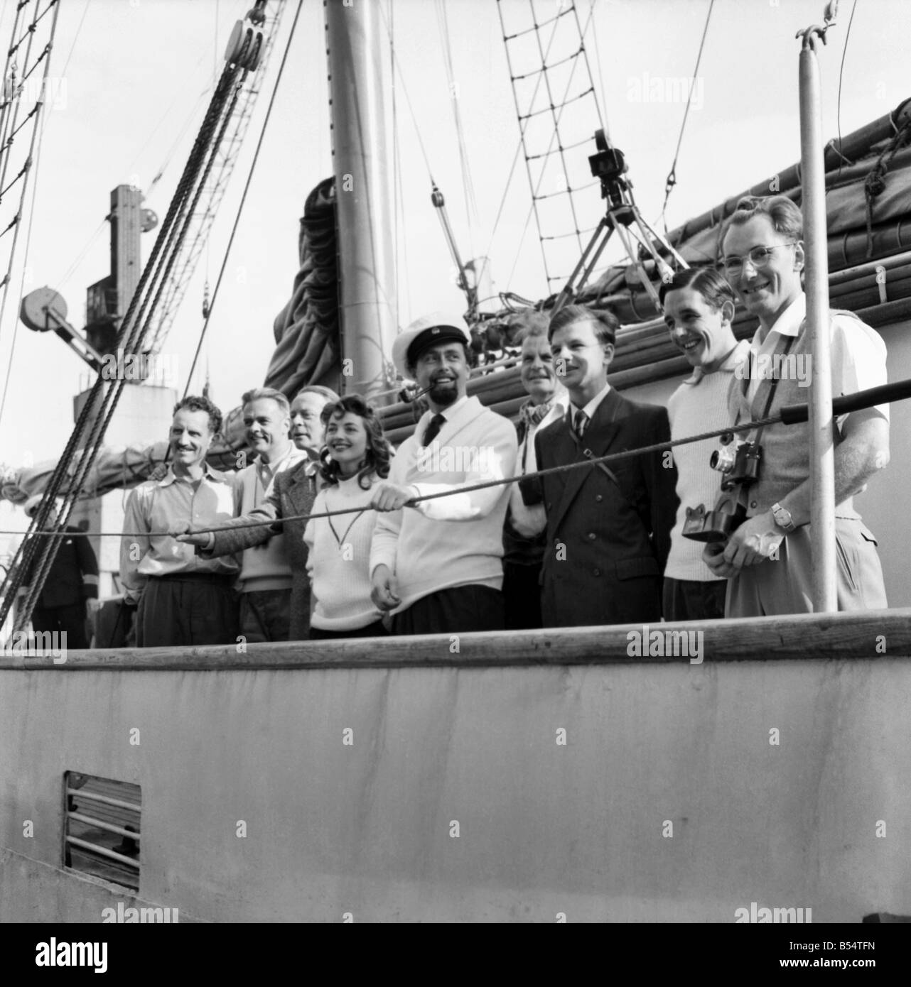 La fille avec le monde du travail de secrétariat ; Lotte est Hass, qui avec son mari Hans Hass, le célèbre photographe de la mer profonde est partir à la découverte de la mer des Caraïbes infestées de requins. Août 1953 D5352-004 Banque D'Images