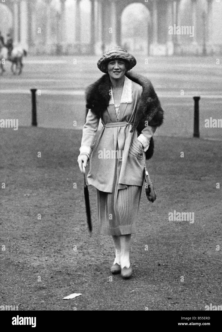 Mode des années 1930 Banque de photographies et d'images à haute résolution  - Alamy