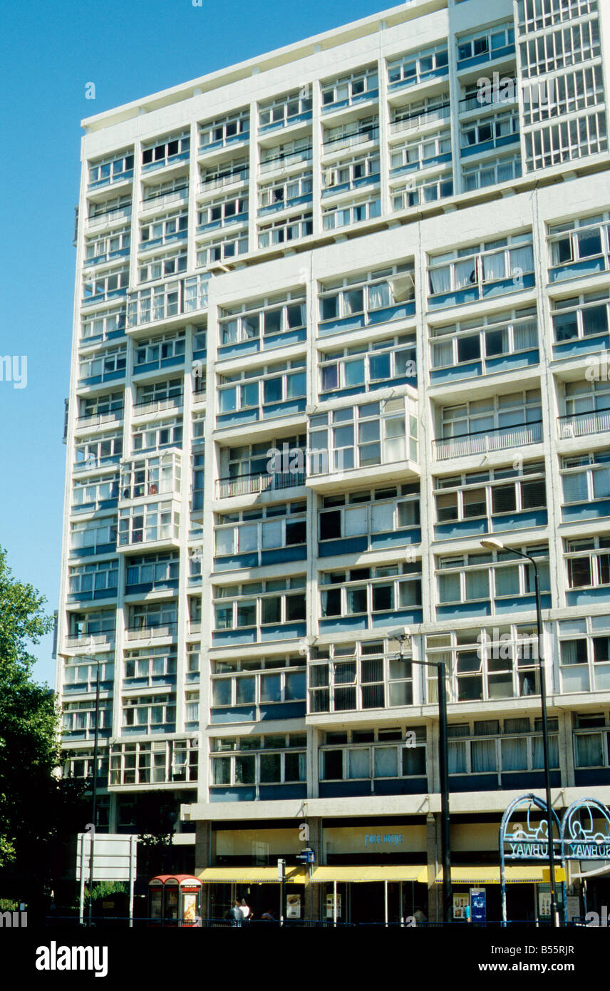 Détail de Metro Central Heights, (anciennement maison Alexander Fleming), Elephant & Castle, Londres, architecte Erno Goldfinger. Banque D'Images