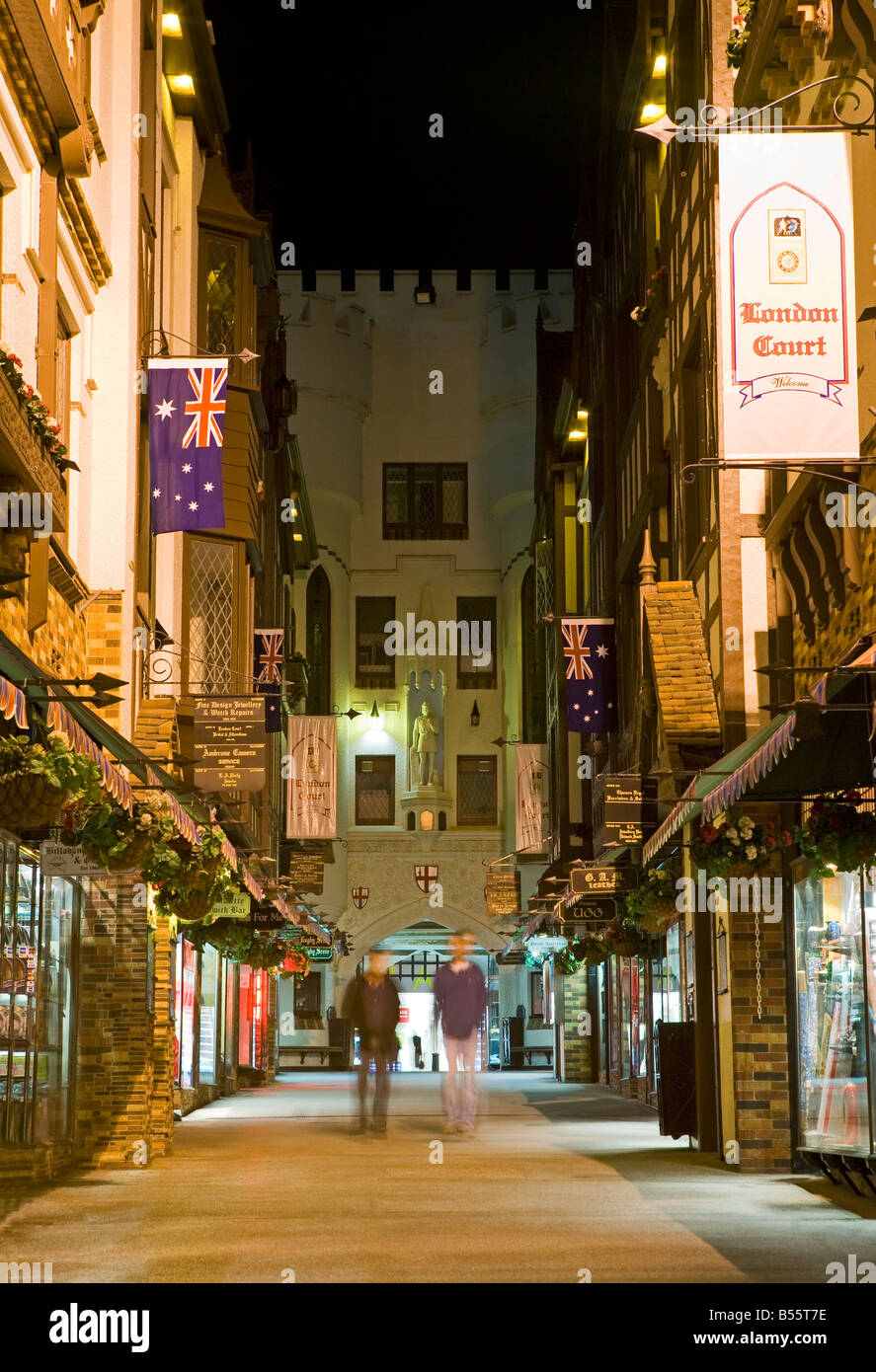 L'Australie, Western Australia, Perth. Tribunal de Londres est un niveau 3 et 4 ouvrir une galerie marchande couverte situé dans le CBD. Banque D'Images