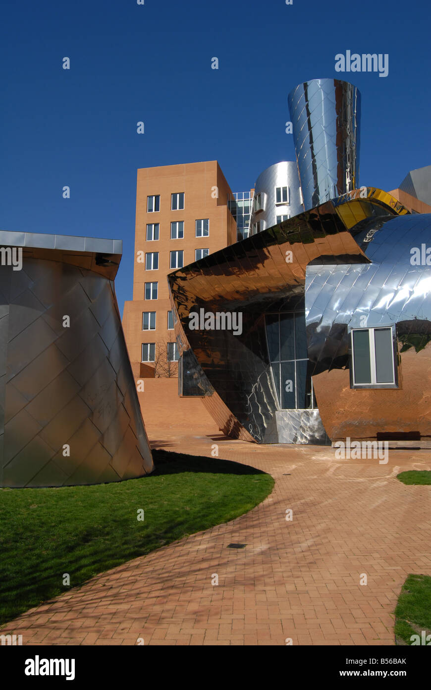 Le Ray et Maria Stata center conçu par l'architecte Frank Ghery au MIT, Cambridge, Massachusetts, USA Banque D'Images