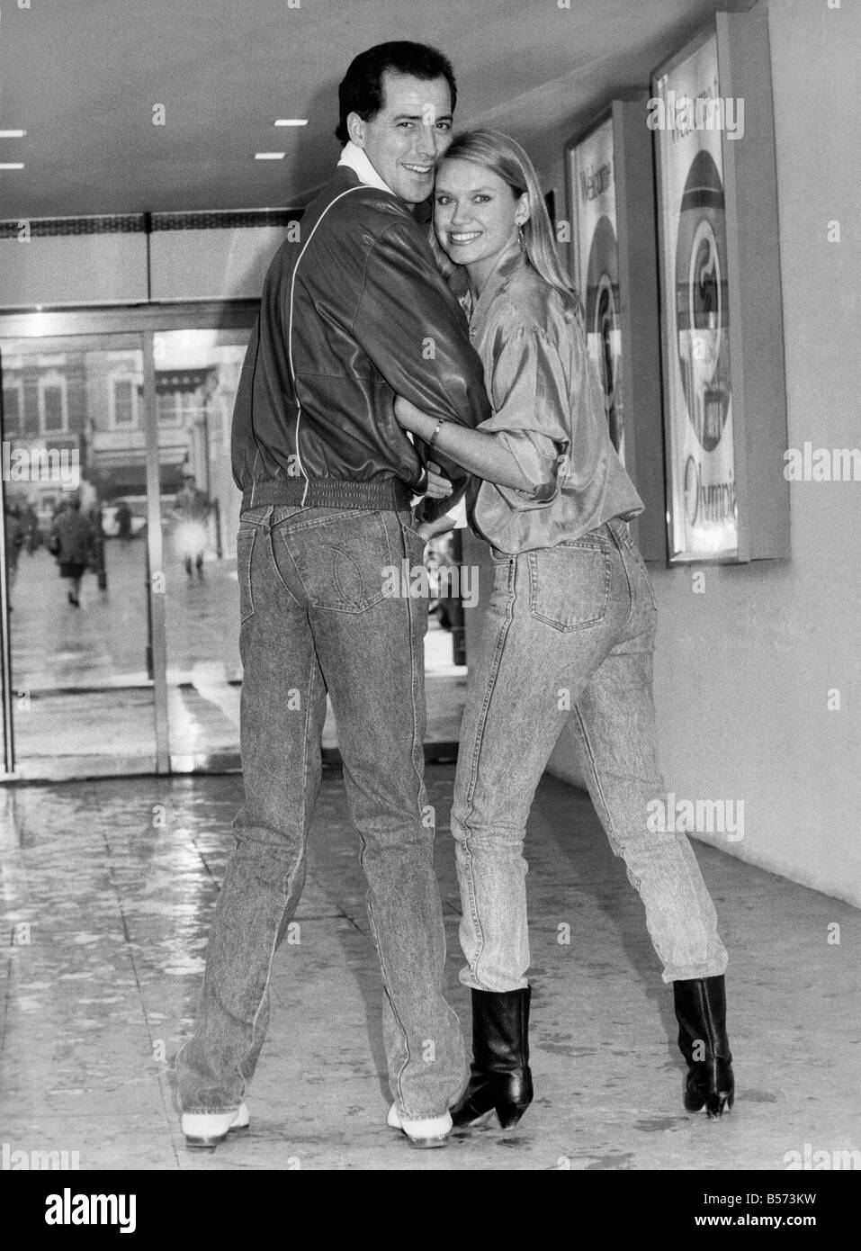 La personnalité de télévision et comédien Anneka Rice Michael Barrymore. Février 1986 P003698 Banque D'Images