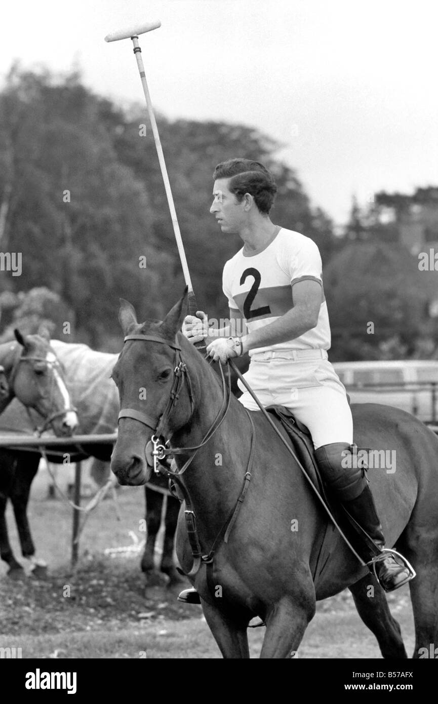 Royauté sport polo chevaux prince charles Banque de photographies et  d'images à haute résolution - Alamy