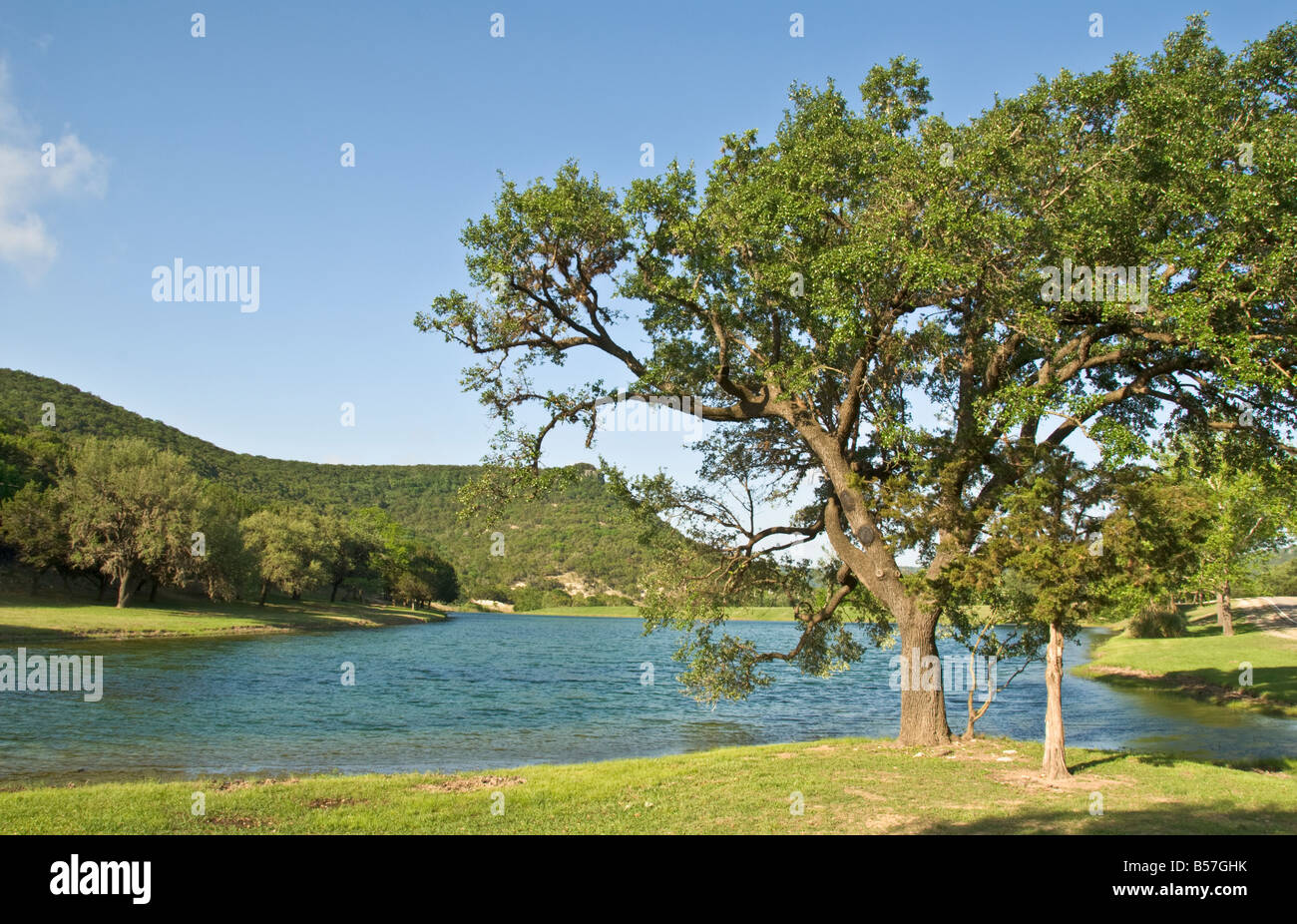 Texas Hill Country lake sur Rt 16 entre Kerrville et Bandera Banque D'Images