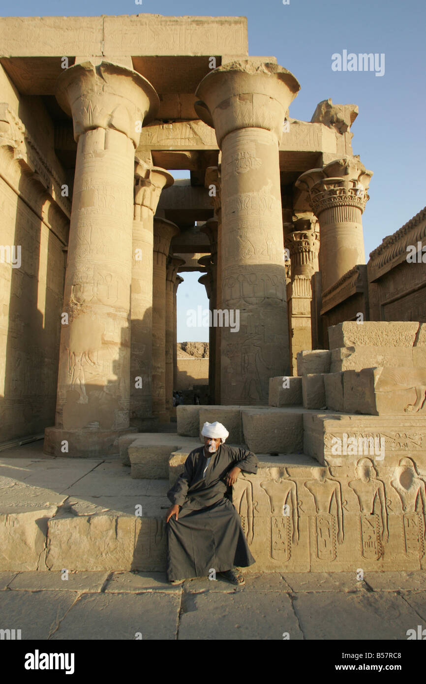 Le gardien, Kom Ombo temple, Égypte, Afrique du Nord, Afrique Banque D'Images