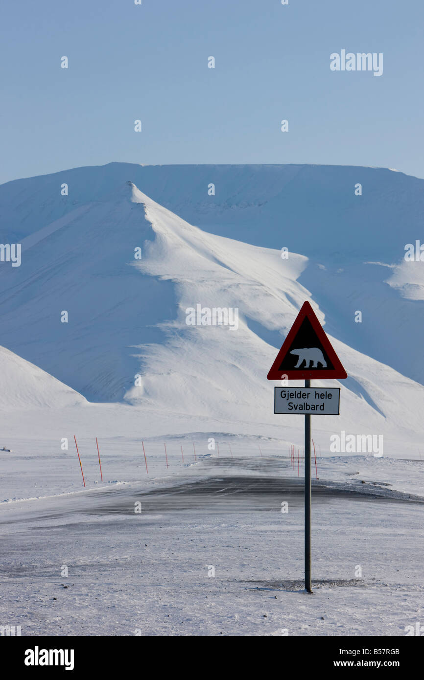 Signe de l'ours polaire, Longyearbyen, Svalbard, Spitzberg, l'Arctique, Norway, Scandinavia, Europe Banque D'Images