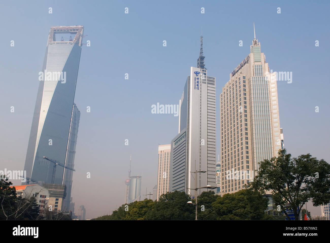 Les gratte-ciel modernes et plus haut bâtiment de la Chine continentale, l'International Finance Centre à Pudong New Area, Shanghai, Chine Banque D'Images