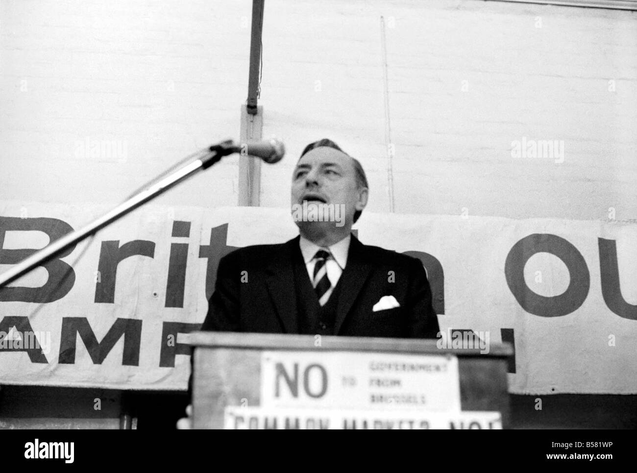L'étude d'Hénoch : Enoch Powell cette soirée a été l'orateur invité à la campagne anti Marché commun à l'Église Emmanuel Hornsey Hall. Février 1975 75-01048-007 Banque D'Images