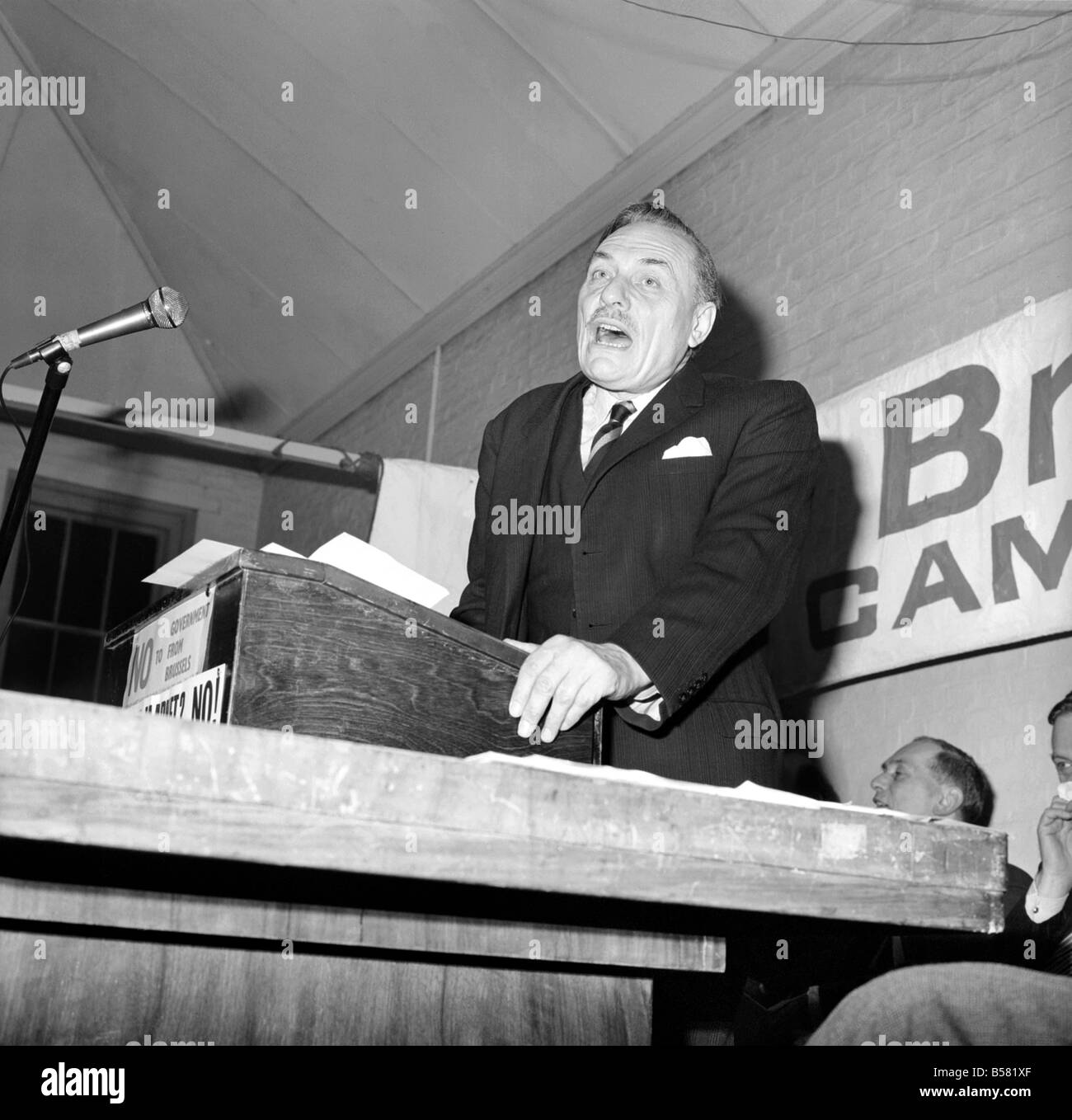 L'étude d'Hénoch : Enoch Powell cette soirée a été l'orateur invité à la campagne anti Marché commun à l'Église Emmanuel Hornsey Hall. Février 1975 75-01048-009 Banque D'Images