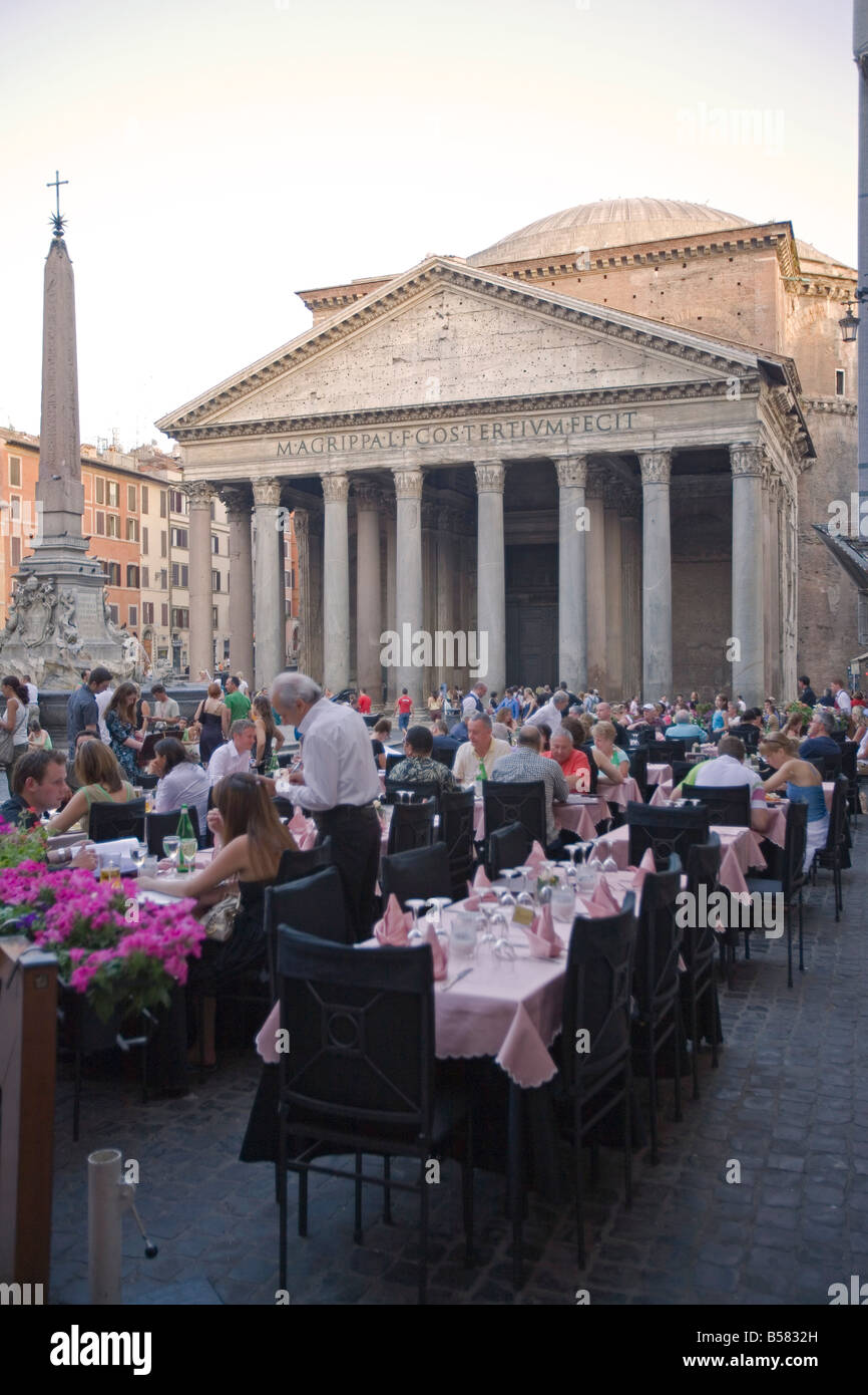 Rotonda Square et le Pantheon, Rome, Latium, Italie, Europe Banque D'Images