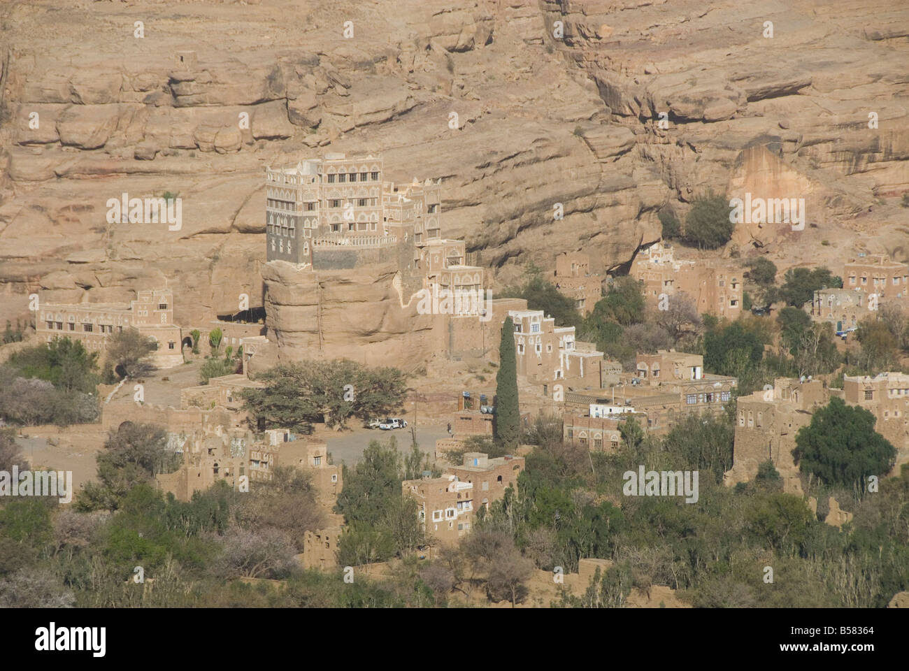 Dhar Alhajr (le Palais de l'Iman), construit sur une falaise de grès, Wadi Dhahr, près de Sanaa, Yémen, au Moyen-Orient Banque D'Images