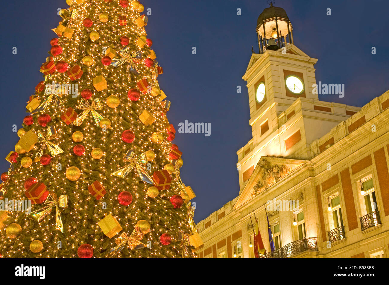 Comunidad de Madrid (Hôtel de Ville), la Puerta del Sol à l'époque de Noël, Madrid, Spain, Europe Banque D'Images